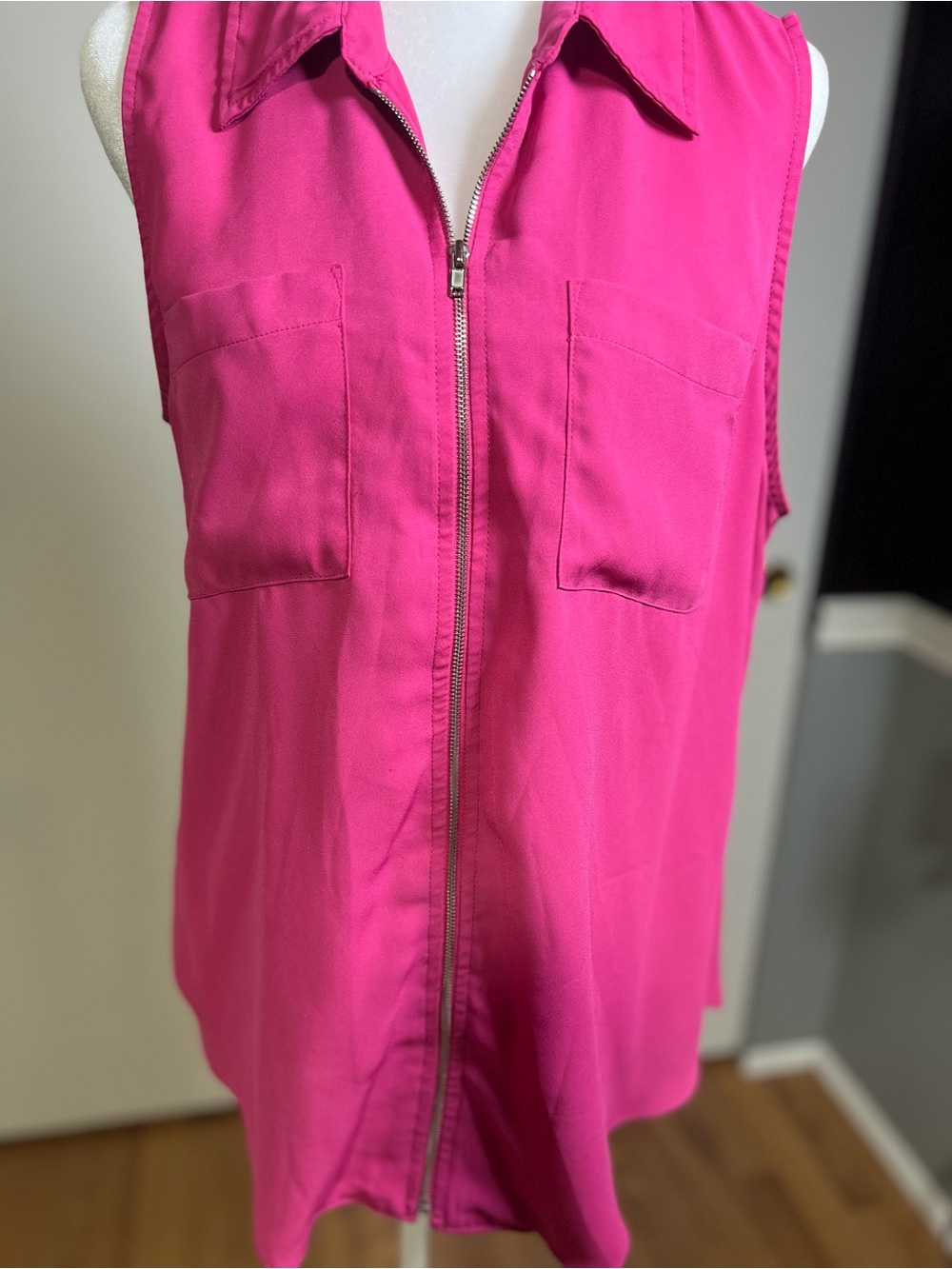 Sami & Jo Bright Fuchsia Zip-Front Sleeveless Tank